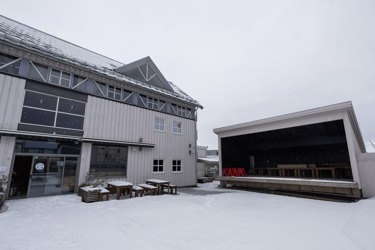 Uteområde med mulighet for uteservering i sesong