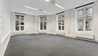 Det åpne arealet gir fleksibilitet i utforming av arbeidsplasser.