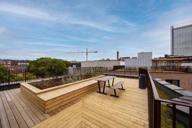 Alle tre bygg har egen takterrasse.