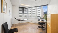 Fleksibelt rom som kan benyttes som kontor, samtalerom eller til andre virksomhetstilpassede formål.