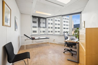 Fleksibelt rom som kan benyttes som kontor, samtalerom eller til andre virksomhetstilpassede formål.