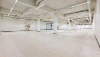 Lyse og fleksible handelsarealer i etablert handelsområde.