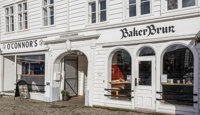 Svensgården har en attraktiv beliggenhet på Bryggen, med O’Connor’s og Baker Brun på gateplan.