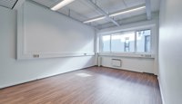 Bygget har balansert ventilasjon, dørcalling og heis