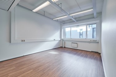Bygget har balansert ventilasjon, dørcalling og heis