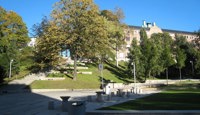 Eiendommen ligger i umiddelbar nærhet til fine rekreasjonsområder.
