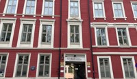 Eiendommen ligger vis a vis Pilestredet Park.