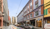 Eiendommen ligger midt i Rosenkrantz gate